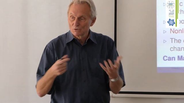 Maria J. Esteban, Martin Bridson and Volker Mehrmann about 8ECM смотреть онлайн