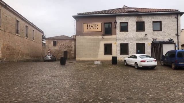 Пошли со мной гулять в Лерму Испания смотреть онлайн