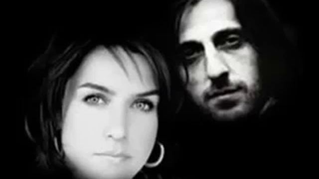 Kazim Koyuncu & Sevval Sam - Ben seni sevdigimi Dunyalara Bildirdim смотреть онлайн