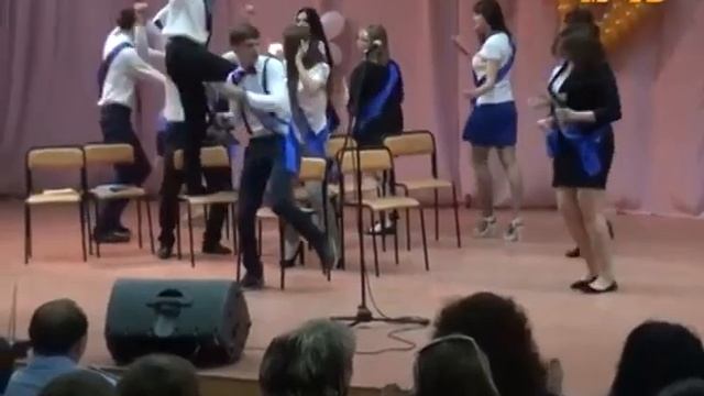 Первый ПОСЛЕДНИЙ ЗВОНОК смотреть онлайн