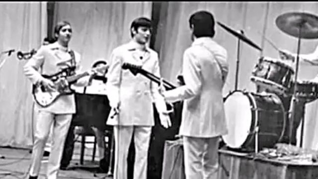 ВИА Веселые ребята. Золотой состав группы. смотреть онлайн