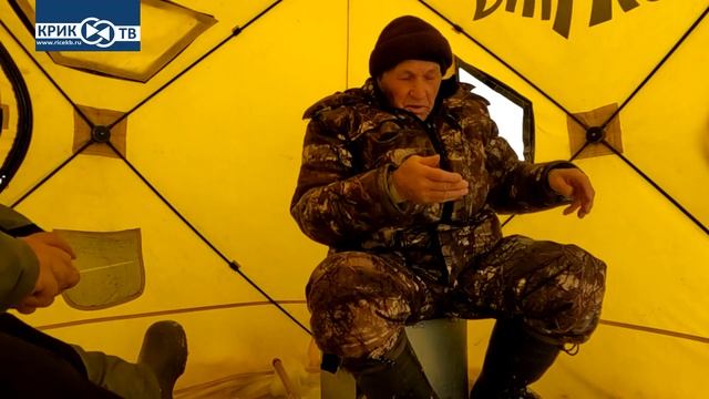 "Клуб охотников и рыболовов" выпуск 128 Рыбалка на Исетском озере смотреть онлайн