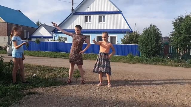 АЛИНА АРТЕМ ВАЛЕРИЯ смотреть онлайн
