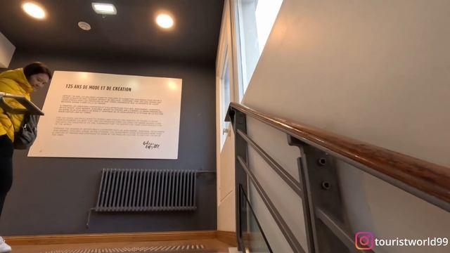 PARIS CHRISTMAS IN GALERIE LAFAYETTE NOEL 2024 🇫🇷 ,4K 120 fps смотреть онлайн