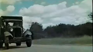 Действуй, Маня! (1991) - crazy car chase scene