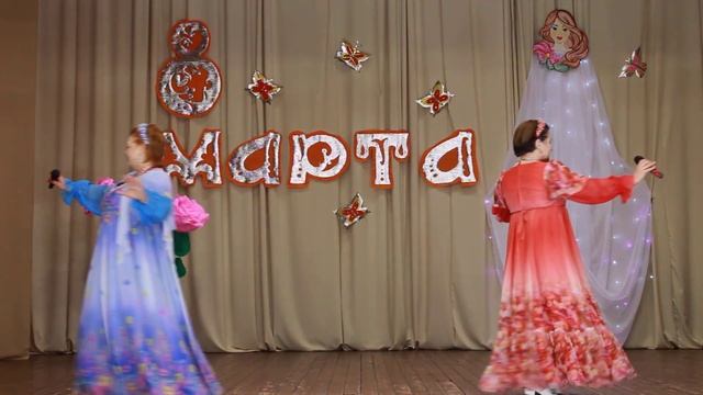 "А над водою туман" исполняют Любовь Мельникова и Мария Садовская. смотреть онлайн