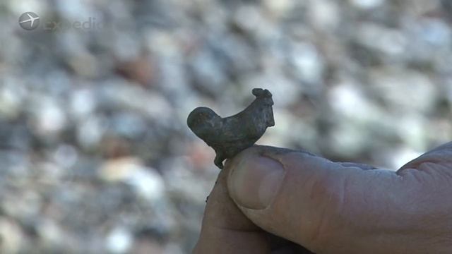 Mudlarking On The Thames In London: An Expedia People Shaped Travel Video