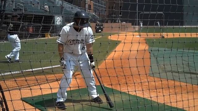Nashville Outlaws BP at Hawkins Field смотреть онлайн