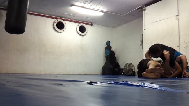 RON VS DAN смотреть онлайн