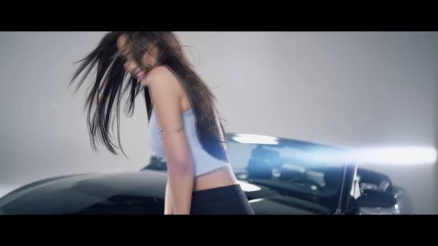 Jonesic - L'un sans l'autre ft. Ally Hana смотреть онлайн