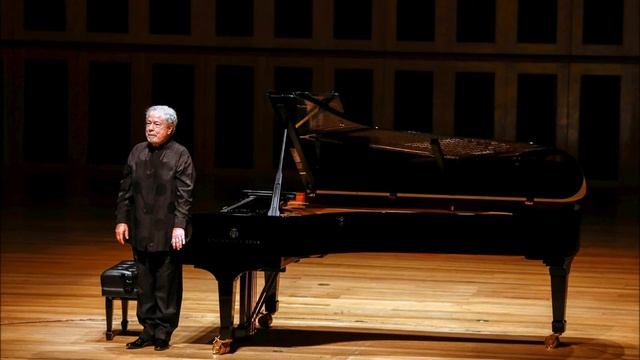 Shostakovich - 3 fantastic dances - Nelson Freire (Live 2016) смотреть онлайн