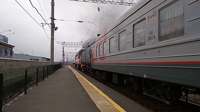 ТЭП70 - 0345 Л - 2331 и Л - 2055 с ретро поедом