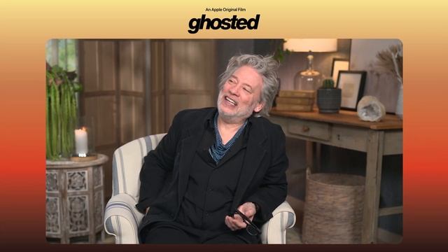 Dexter Fletcher Talks Ghosted & Those Surprising Cameos | FandomWire Interview смотреть онлайн