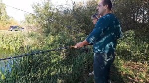ОХОТА на ХИЩНИКА на ЭКСТРЕМАЛЬНОЙ РЫБАЛКЕ. Новичкам везет. Crazy Life