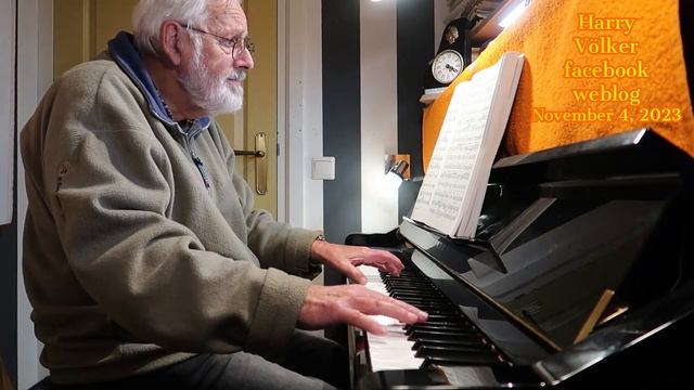 I Fall In Love Too Easily - Tony BENNETT - piano - Harry Völker смотреть онлайн