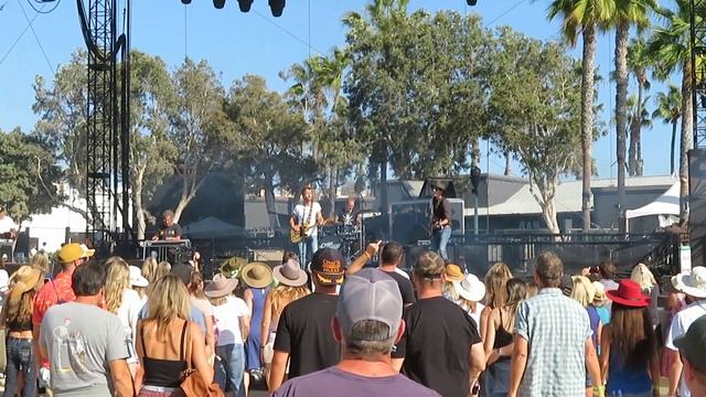 Chris Shiflett (Foo Fighters)--BeachLife Ranch--Redondo Beach CA--9/17/22--West Coast Town смотреть онлайн