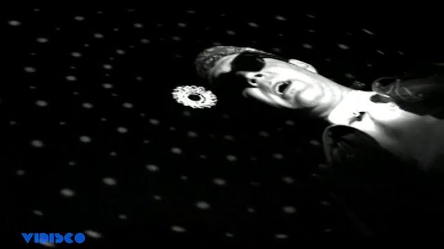 Fernando Santos "Aiaia" - Beija Amor (Vídeo Oficial) (1995) смотреть онлайн