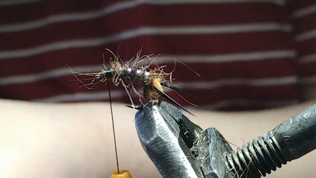 лучшая мушка на хариуса, простая, но уловистая мушка (мо)/ Simple But Catchy Fly On Grayling