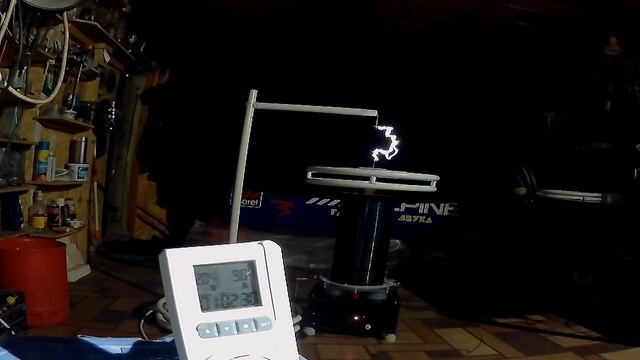 Трансформатор Тесла непрерывного действия ТНД-1 смотреть онлайн