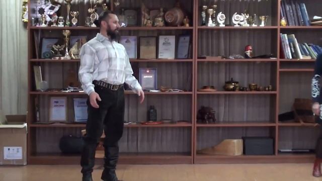 мастер - класс по мужской пляске для руководителей фольклорных коллективов.