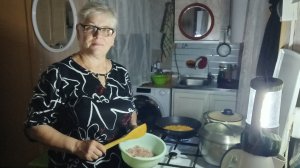 «Отключили свет, обед готовила при лампе.