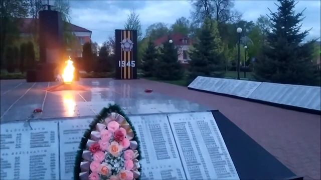 Поселок Ракитное .. Усадьба князя Юсупова ..Свято Никольский храм возведен Юсуповым в 1832 году. смотреть онлайн