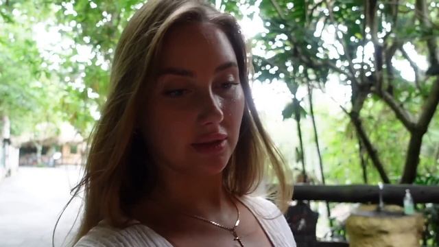 САФАРИ ПАРК НА БАЛИ КОРМИМ ЛЬВОВ И ЗАНИМАЕМСЯ ЙОГОЙ С ОРАНГУТАНГАМИ | ДЕЛАЕМ ПАРФЮМ СВОИМИ РУКАМИ смотреть онлайн