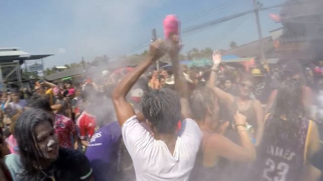 ТАЙСКИЙ НОВЫЙ ГОД (Сонгкран 2016)Songkran 2016. Koh Phangan. SLIPnFLY.
