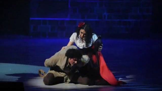 NOTRE DAME DE PARIS DUETTO QUASIMODO E ESMERALDA.