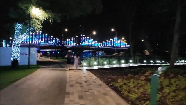 Белгород. Новая дорога на пляж Берега проходит через потрясающею зону отдыха парка Берега. смотреть онлайн