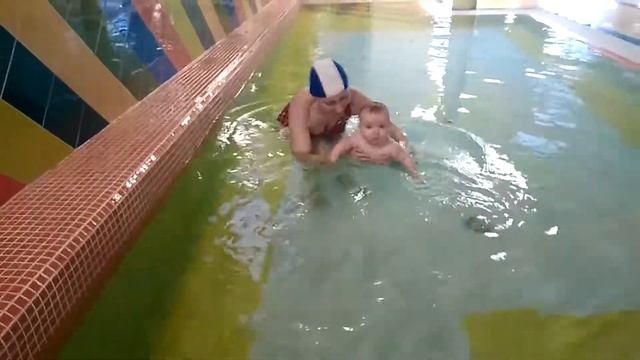 "Плавунці", Адріанка пірнає смотреть онлайн