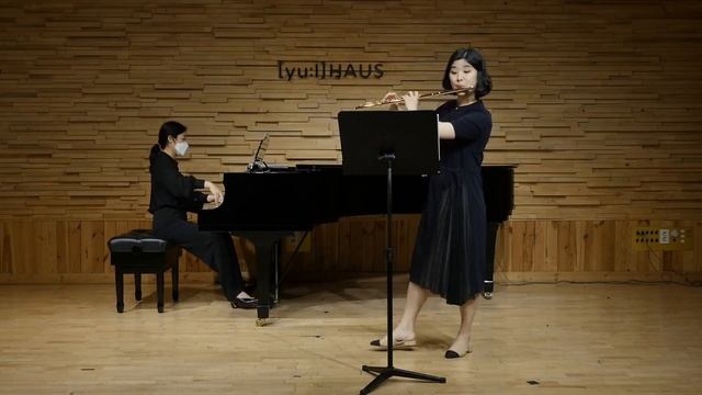 P.I.Tchaikovsky - Lenski's Aria from Opera "Eugene Oneguine" arr. for flute and piano смотреть онлайн