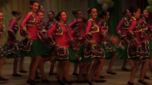 Танець "Дівочі викрутаси" смотреть онлайн