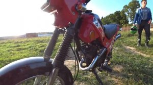 ЗИД 1988 ГОДА НАДИРАЕТ ЗАДЫ ПИТБАЙКАМ