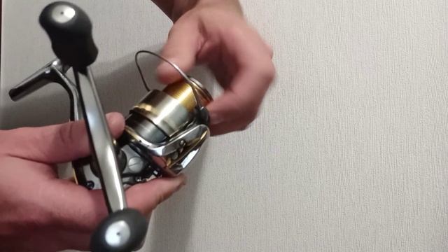 Катушка  Shimano Stella 2000S, 04', диаметртбортика шпули 42 мм, вес 215 гр.