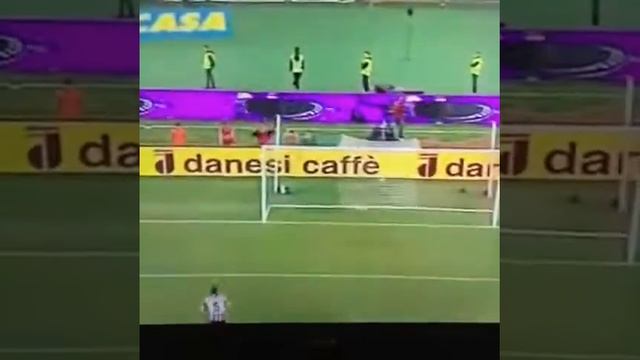 Filip Djordjevic incredibile doppio palo смотреть онлайн