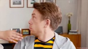 Реклама Билайн со Светлаковым: Мини