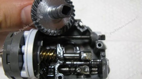 Shimano Stradic 03 2500 FH