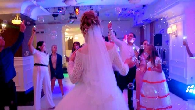 СВАДЕБНЫЙ ТАНЕЦ!!!!! смотреть онлайн
