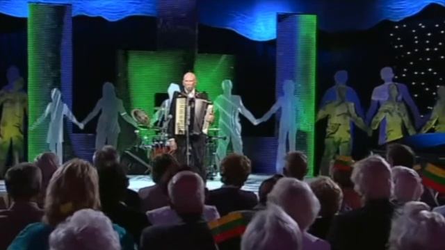 Edmundas Kučinskas - Baladė Apie Medžius (Live Video) • Yra Šalis смотреть онлайн