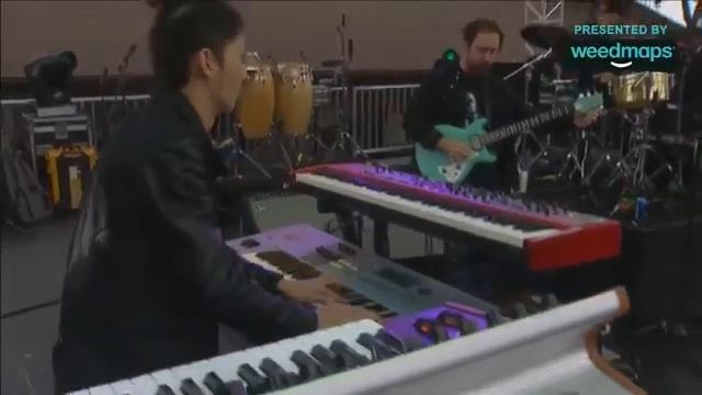 OWNER STEPPING RAZOR LOADS Matisyahu Live at Caliroots 2017 смотреть онлайн