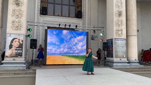 Саркісян Альбіна."Життя"/Леся Горова/ Концерт до Дня міста. 13.05.2023 г. смотреть онлайн