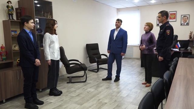 2022 12 17 Вручение паспортов в администрации