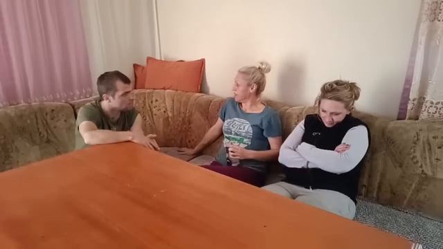 Elmedina zene istjerale iz kuce смотреть онлайн