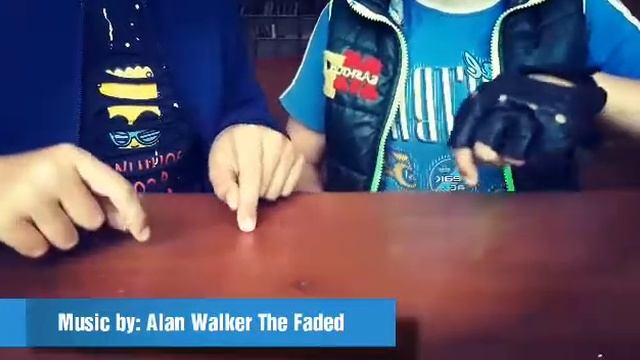 Alan Walker : The Faded на столе смотреть онлайн