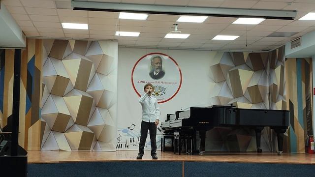 Медков Илья,, Идет солдат по городу" смотреть онлайн