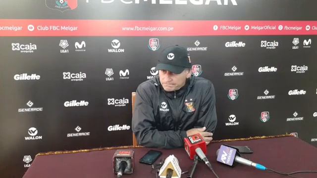Conferencia de Prensa - Profesor Carlos Bustos // 26 de Febrero смотреть онлайн