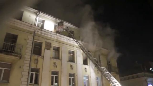 Пожар в центре Москвы смотреть онлайн