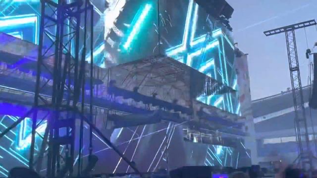 Alan Walker - The Drum & ManOnTheMoon