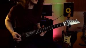 Как правильно сидеть с электрогитарой | Посадка с электрогитарой